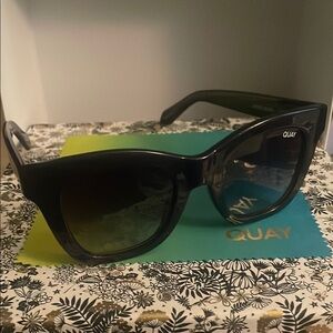 Quay Australia Black Sunglasses Modern Athletic Design